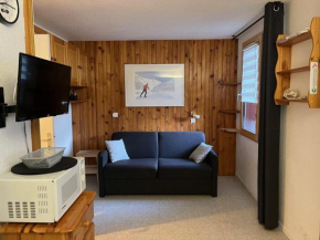 Studio chaleureux au centre, balcon, proche télécabine - FR-1-181-2827